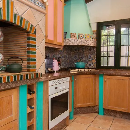 Hostel Finca La Fuente Estepona