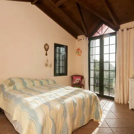 Finca La Fuente Hostel Estepona